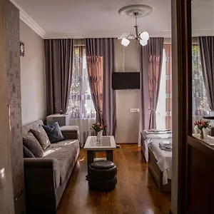 kolorit-old-tbilisi.alltbilisihotels.com/